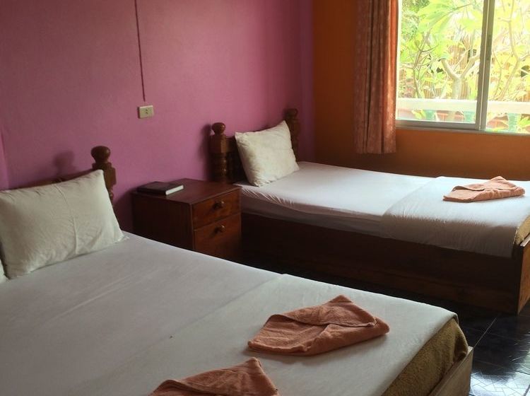 Hostel Baan Talay Guesthouse & Dormitory 7