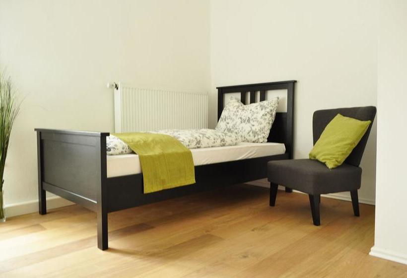 Art Hotel & Hostel 10