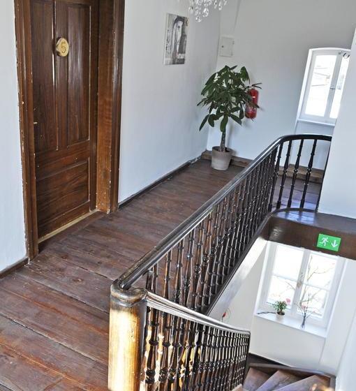 Art Hotel & Hostel 11