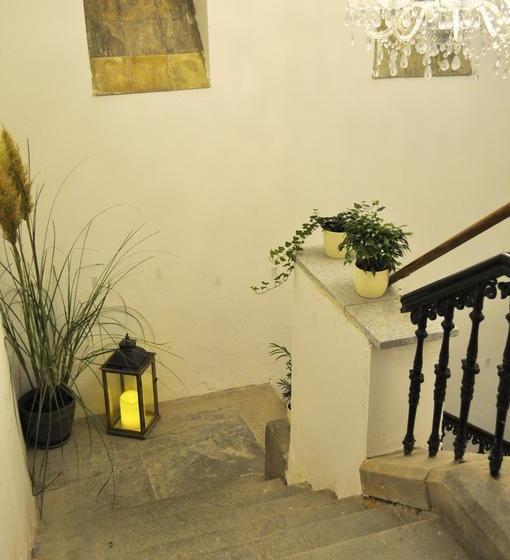 Art Hotel & Hostel 13