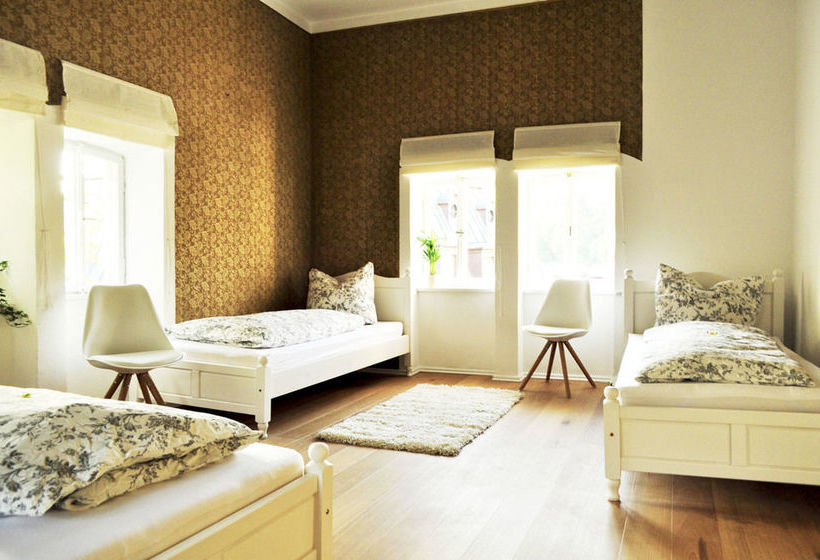 Art Hotel & Hostel 20