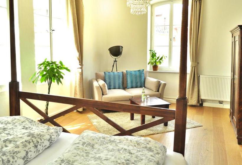 Art Hotel & Hostel 4