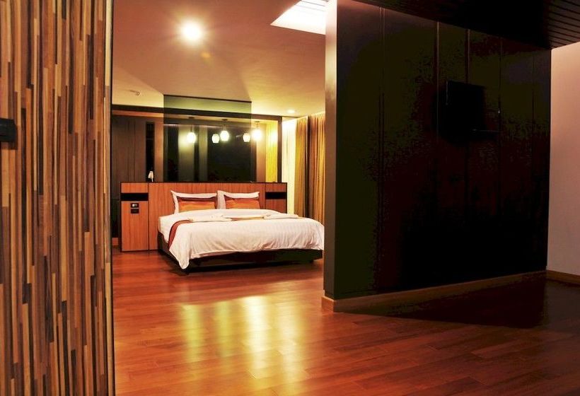 Hotel Mantra Varee 5