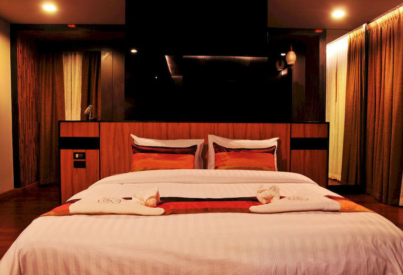 Hotel Mantra Varee 6