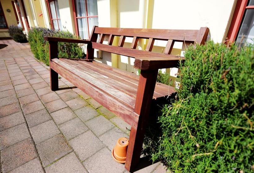 Addington Stadium Motel 5