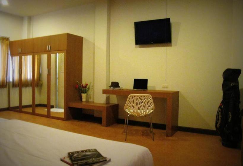 Hotel Palm Driving Range & Resort 2