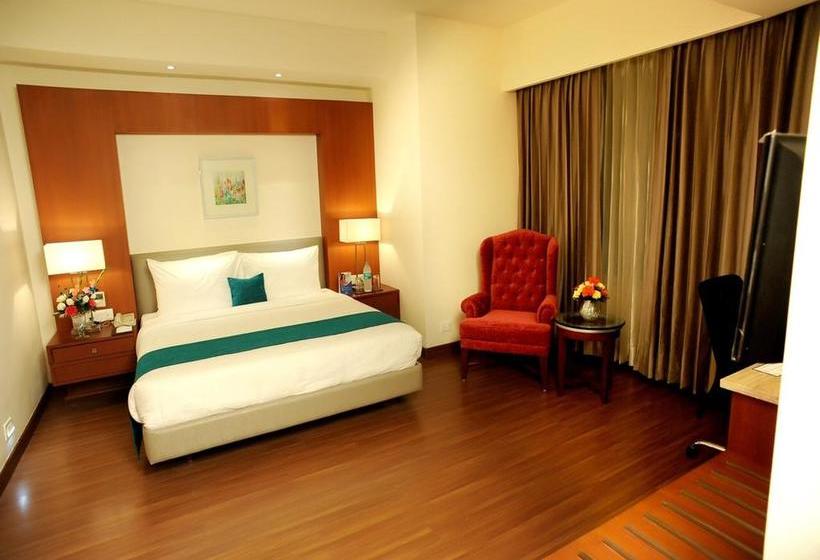 Hotel Sarovar Portico 11