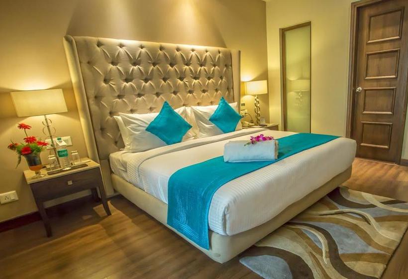 Hotel Sarovar Portico 14