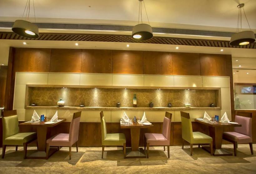 Hotel Sarovar Portico 20