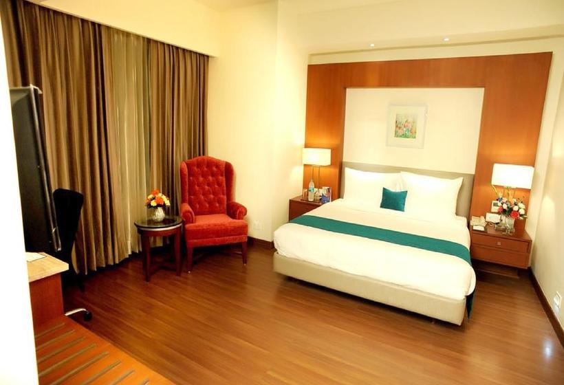 Hotel Sarovar Portico 6