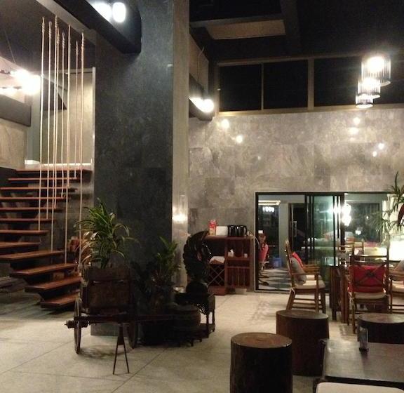 De Sea Almond Hotel Chumphon 13