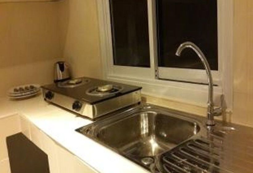 Hotel Apichada Villa 10