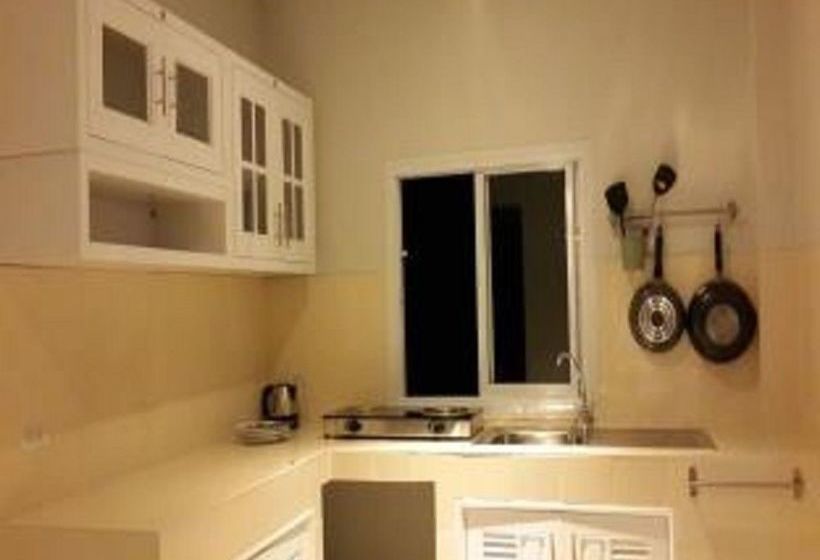 Hotel Apichada Villa 11