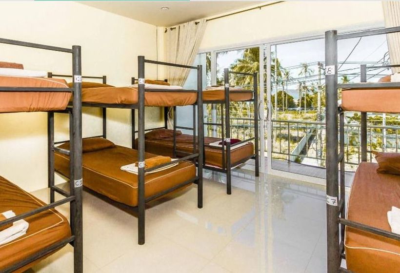 Hostel The Nomad House 3