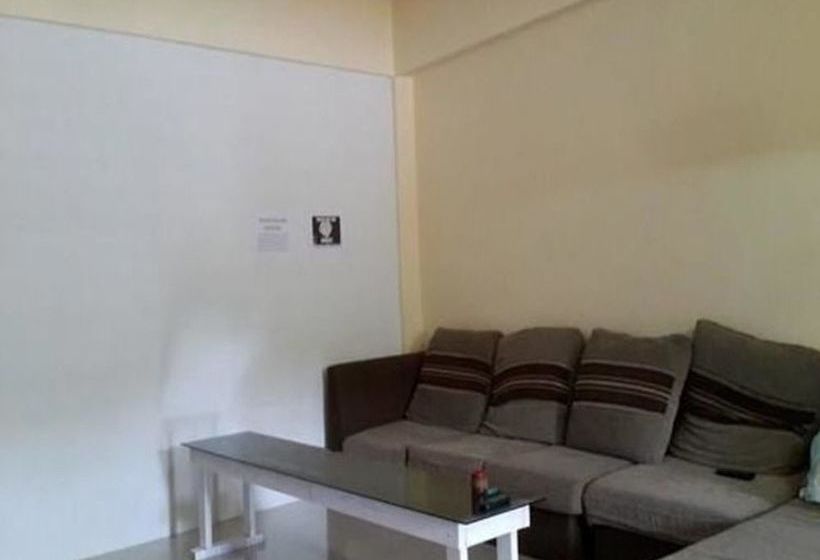 Hostel The Nomad House 9