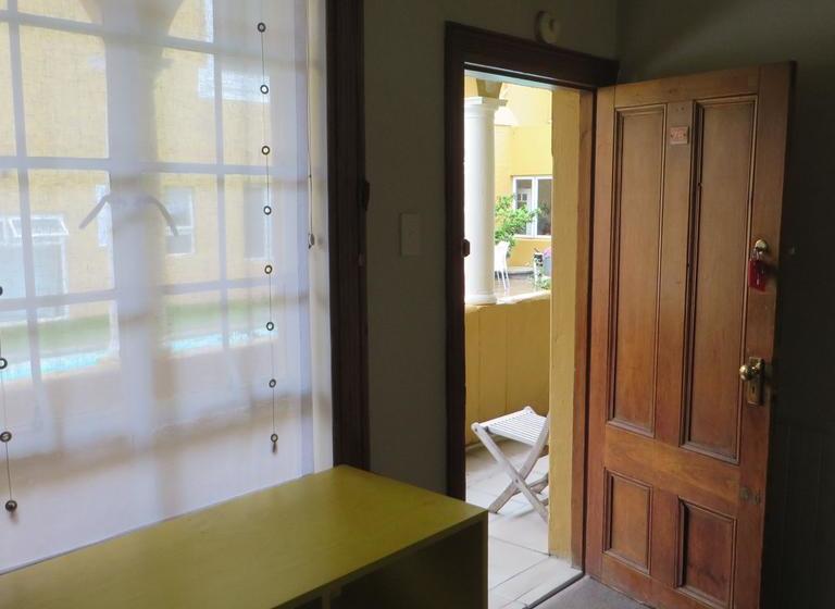 Hostel Ashanti Lodge Backpackers Gardens 15