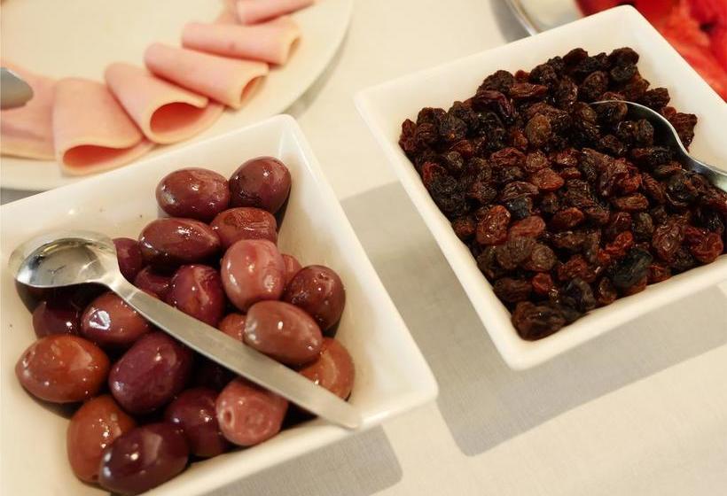 Hostel Ashanti Lodge Backpackers Gardens 2