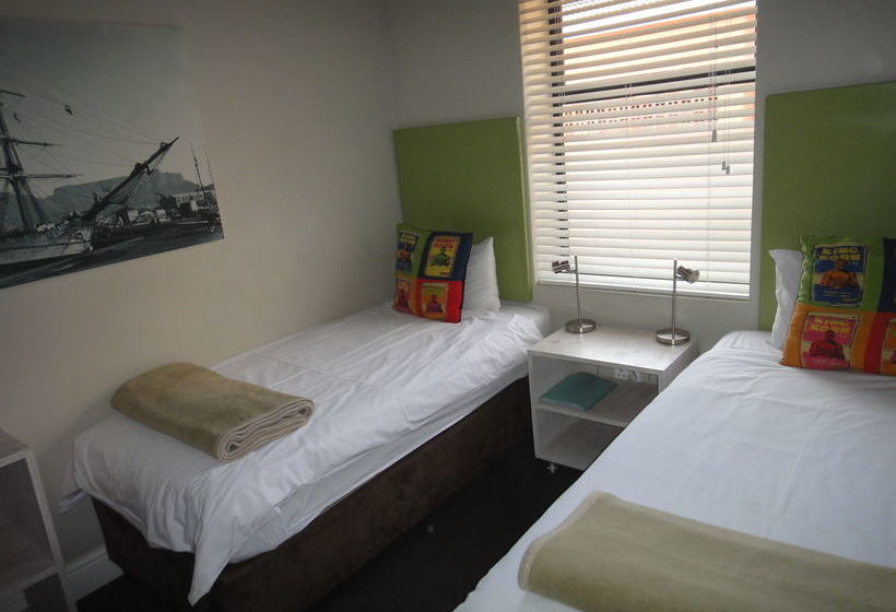 Ashanti Backpackers Green Point Hostel 10