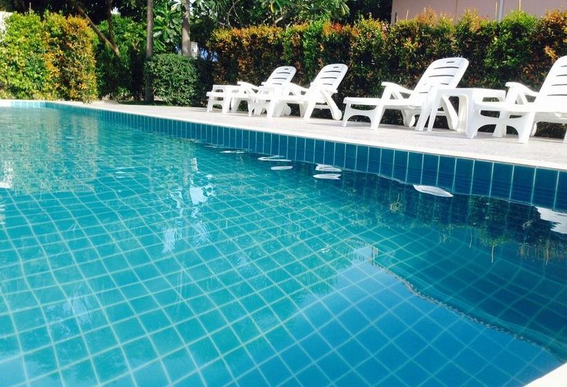 Phetnamneung Resort 12