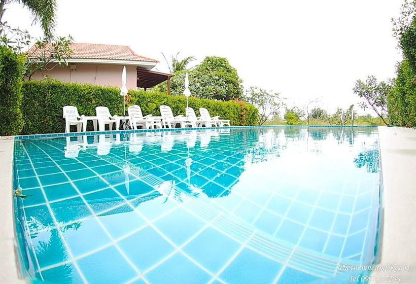 Phetnamneung Resort 13
