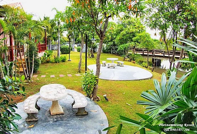 Phetnamneung Resort 15