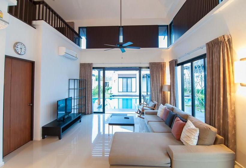 The Oriental Beach Resort 11