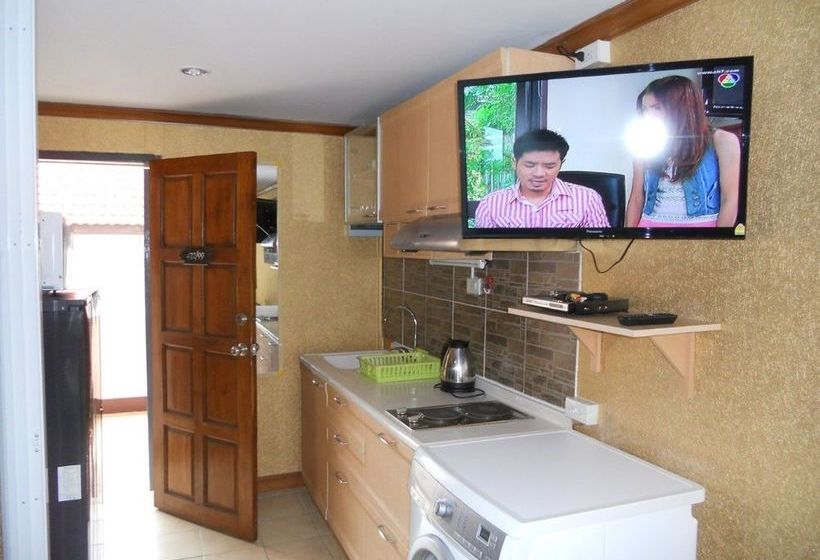 Jomtien Good Luck Apartment 9