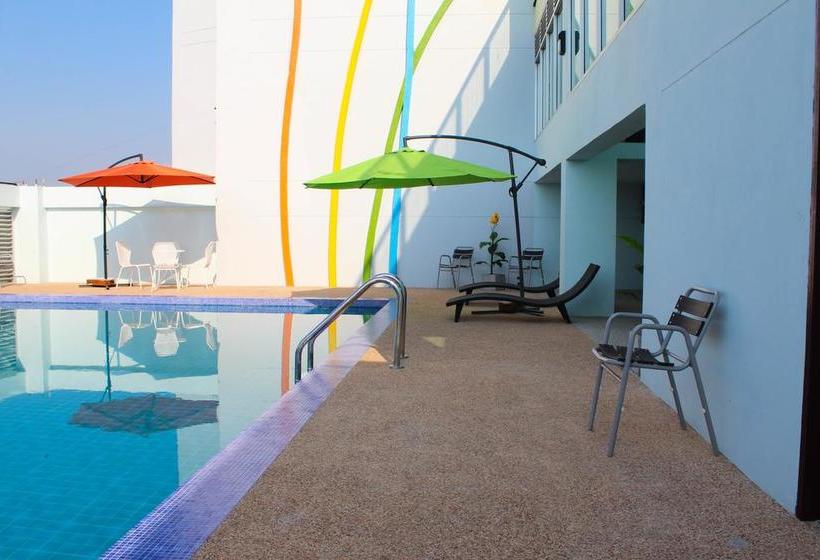 Hotel 42c The Chic Nakhon Sawan