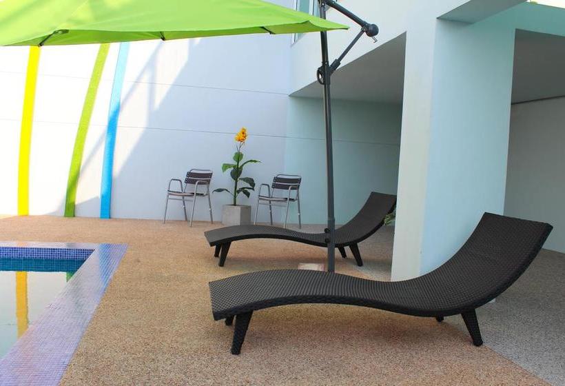 Hotel 42c The Chic 12