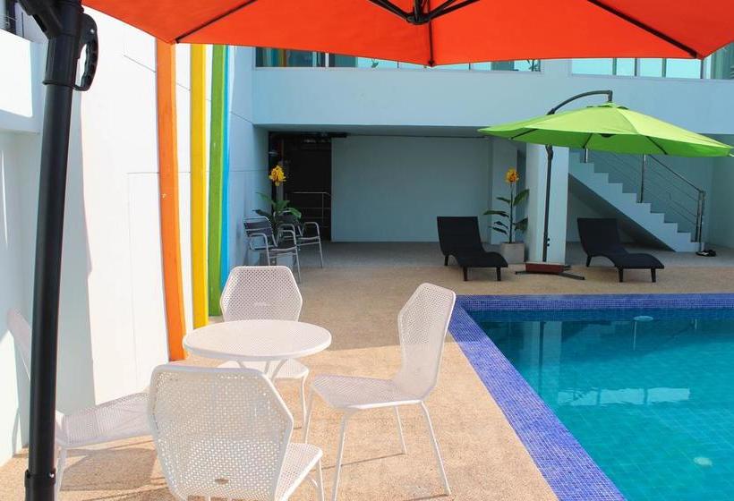 Hotel 42c The Chic 13