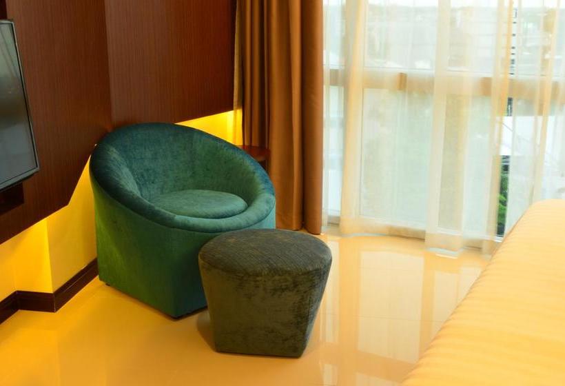 Hotel 42c The Chic 9