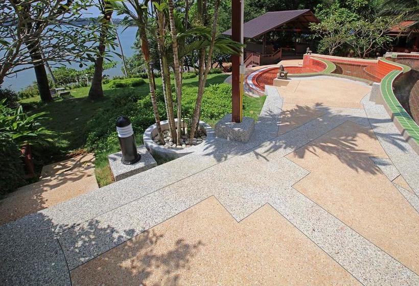 Koh Mak Buri Hut Natural Resort 12