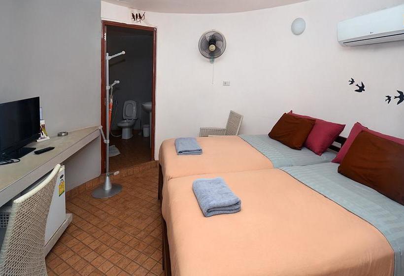 Koh Mak Buri Hut Natural Resort 17