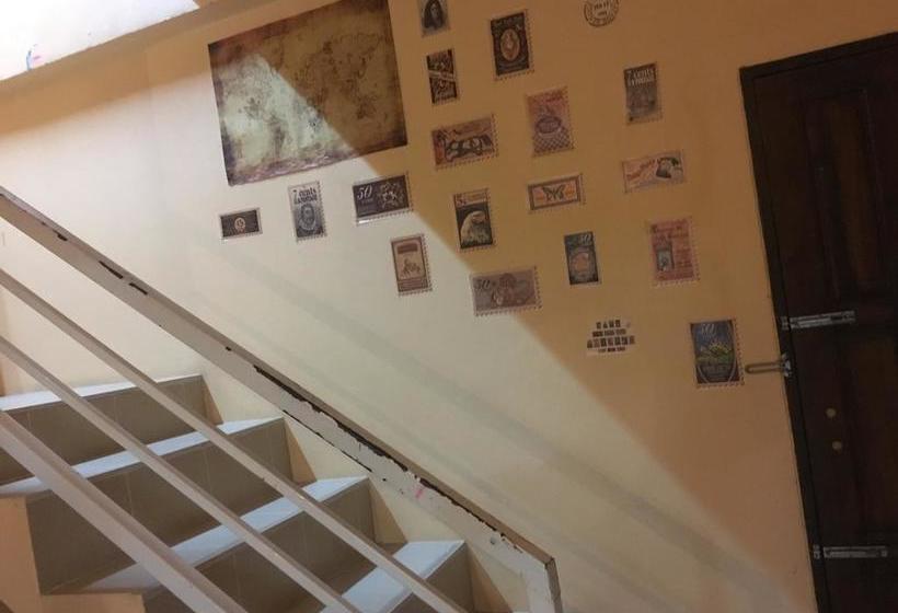 Hostel at Beach Bed & Bar Surat Thani