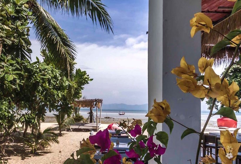 Hostel at Beach Bed & Bar 16