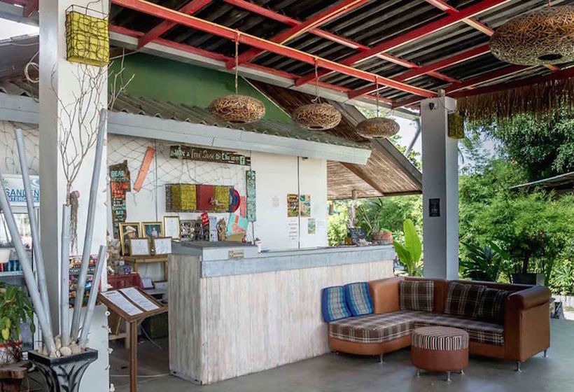 Hostel at Beach Bed & Bar 17