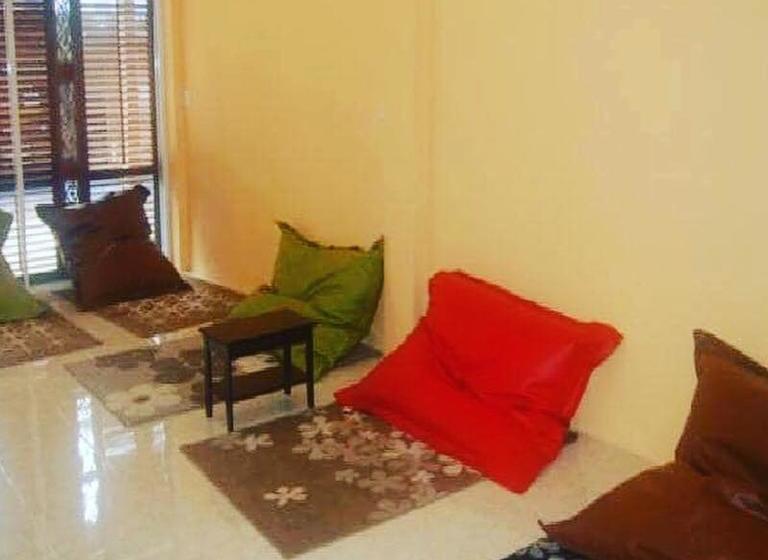 Hostel at Beach Bed & Bar 5