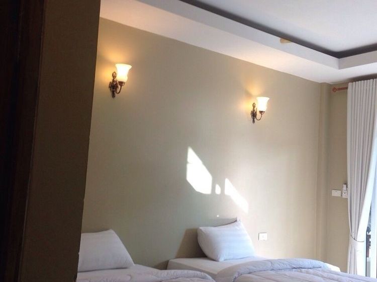 Resort Hut Sun Bungalow 12