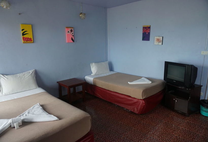 The Beach Village - Hostel 12