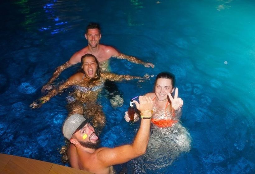 The Beach Village - Hostel 17