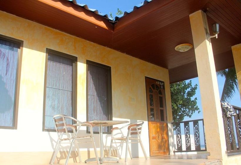 The Beach Village - Hostel 8