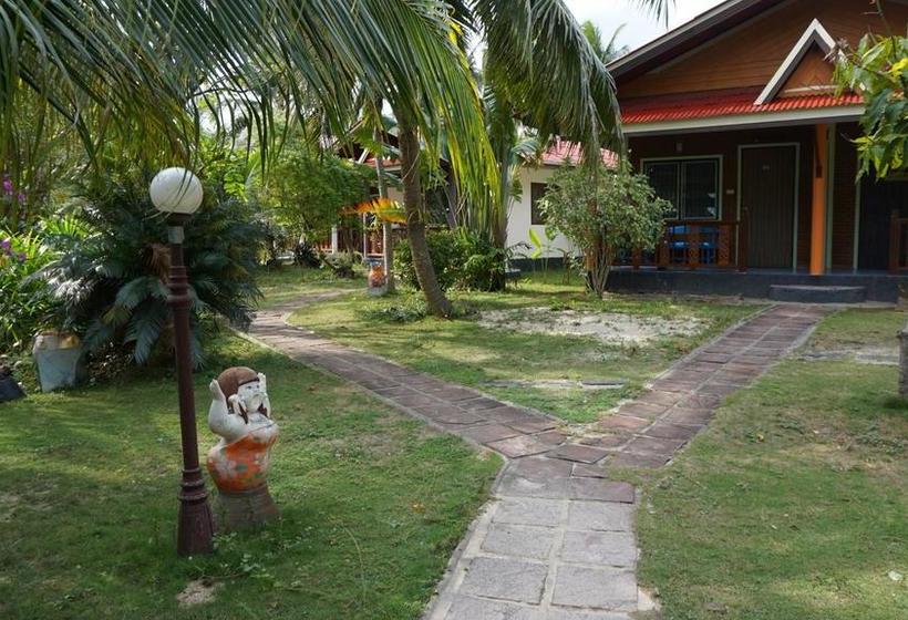 Hotel First Villa Beach Resort 10