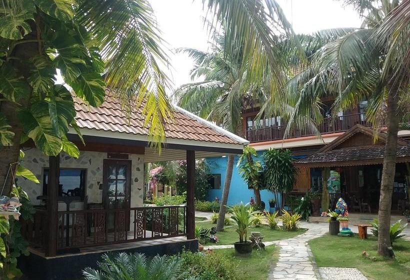 Hotel First Villa Beach Resort 7