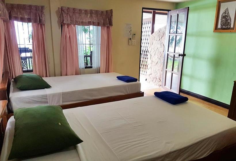 Hotel First Villa Beach Resort 8