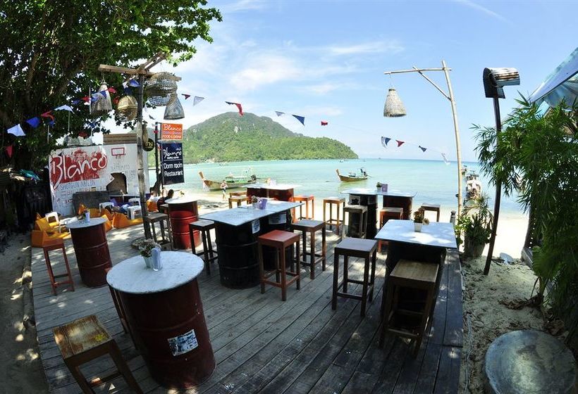 Hostel Blanco Dorm Room & Restaurant 13