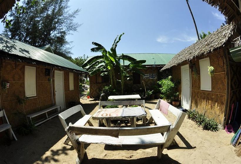 Hostel Blanco Dorm Room & Restaurant 19