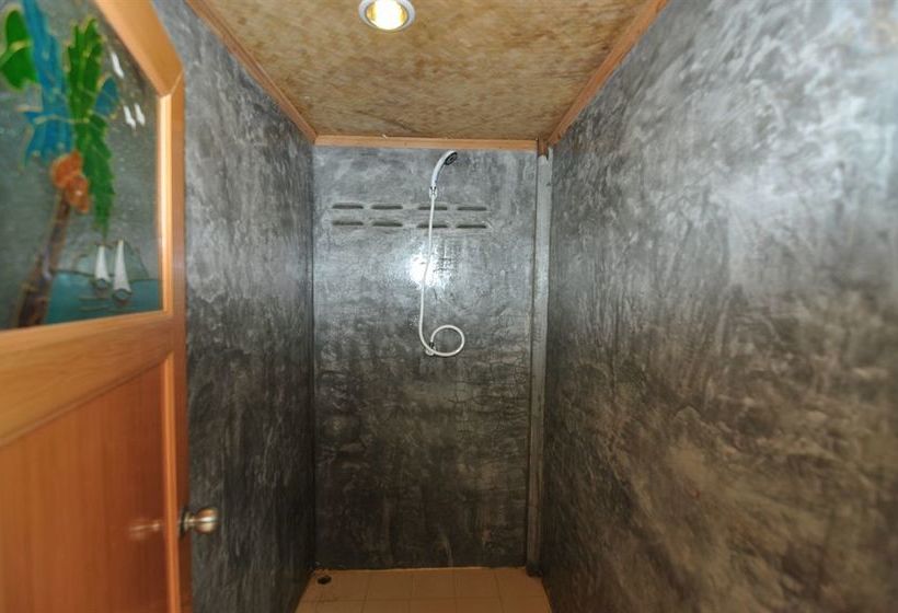 Hostel Blanco Dorm Room & Restaurant 9