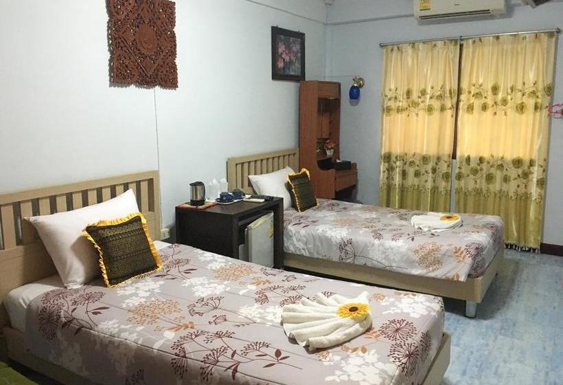 Baandin Resort And Restaurant 1