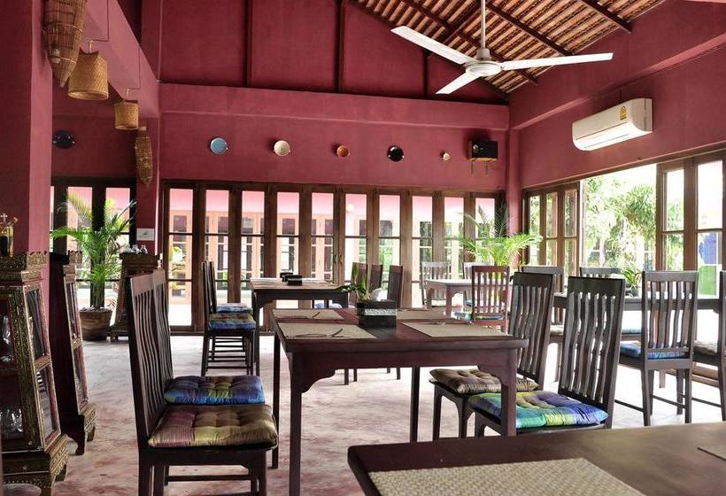 Hotel Chiangmai Royal Creek 14