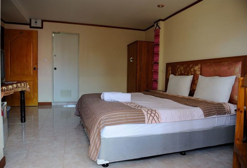 Hotel The Britannia Chiang Mai 4